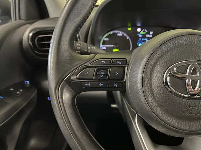 Toyota Yaris 1.5 Hybrid Active 2023 Hybride Benzine 21