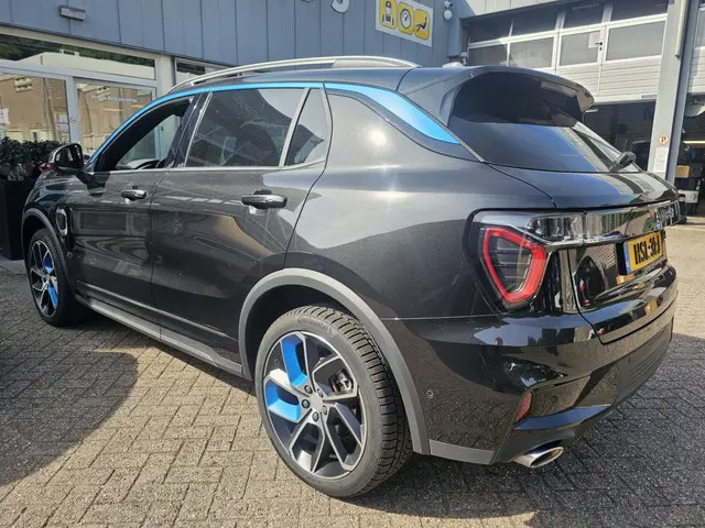 Lynk & Co 01 1.5 PanodaK/Zwarte hemel 2023 Hybride Benzine 29