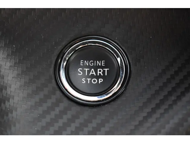 Peugeot 208 PureTech 100 EAT8 GT 2023 Benzine 17