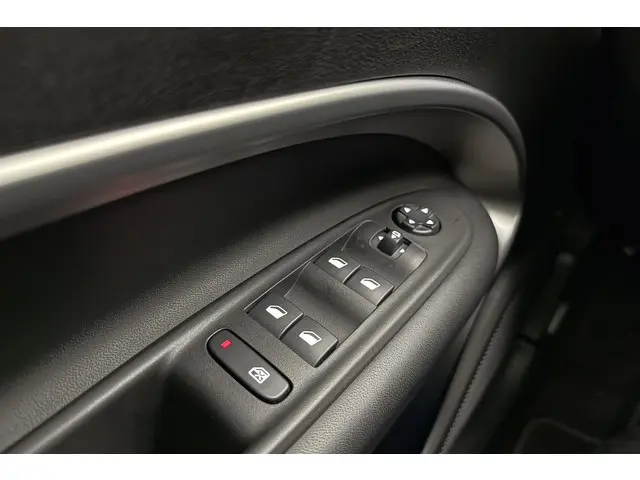 Jeep Avenger Summit 54 kWh 2025 Elektrisch 33