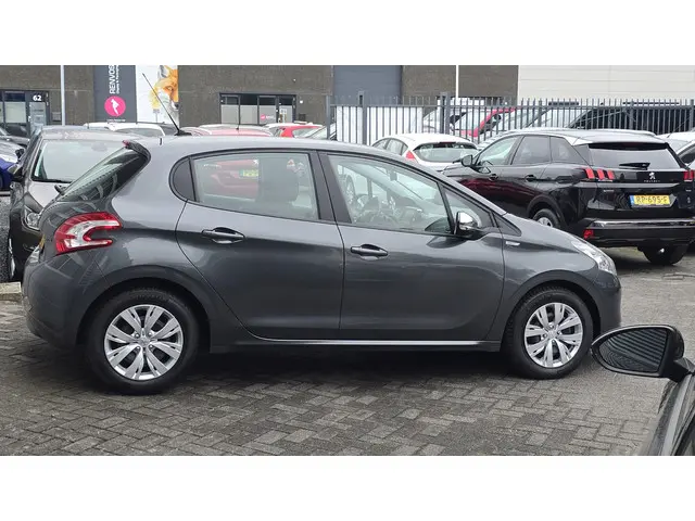 Peugeot 208 1.2 VTi Urban Soul 2013 Benzine 5