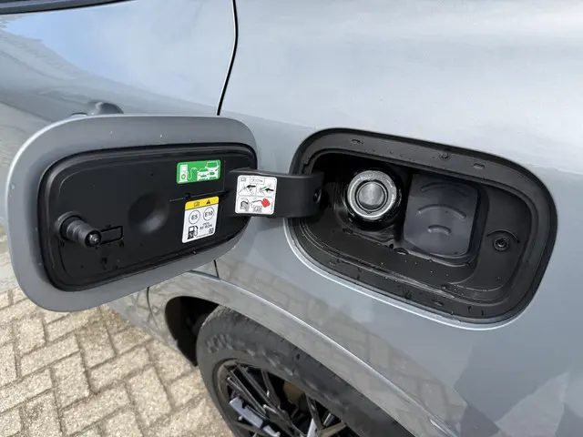 Ford Kuga 2.5 PHEV ST-Line X 2025 Hybride Benzine 17
