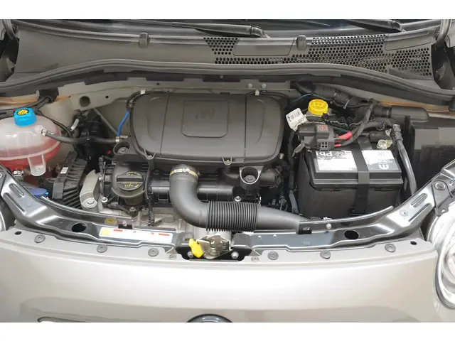 Fiat 500 1.0 Hybrid Dolcevita [ El.kap Climate ] 2022 Benzine 27