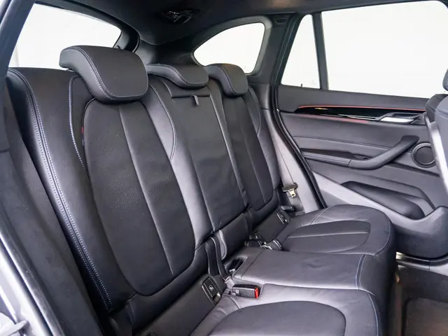 BMW X1 sDrive20i 2020 Benzine 11