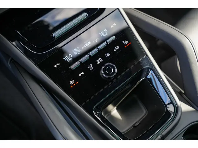 Porsche Cayenne 3.0 E-Hybrid 2024 Hybride Benzine 16
