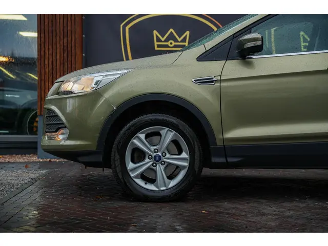 Ford Kuga Ford Kuga 2014 Benzine 12