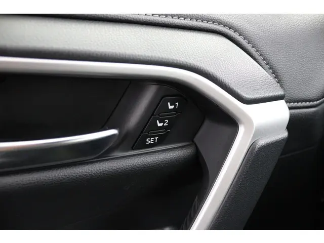 Toyota RAV4 2.5 Hybrid Executive 2021 Hybride Benzine 45