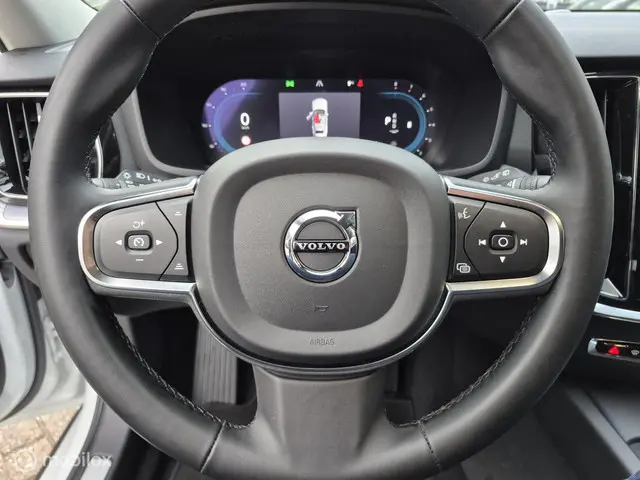 Volvo V60 2.0 B3 PLUS DARK 2023 Hybride Benzine 17