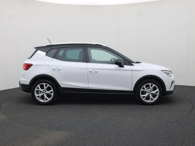 SEAT Arona 3