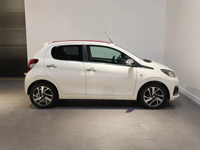Peugeot 108 1.2 Puretech Allure TOP! 2015 Benzine 4