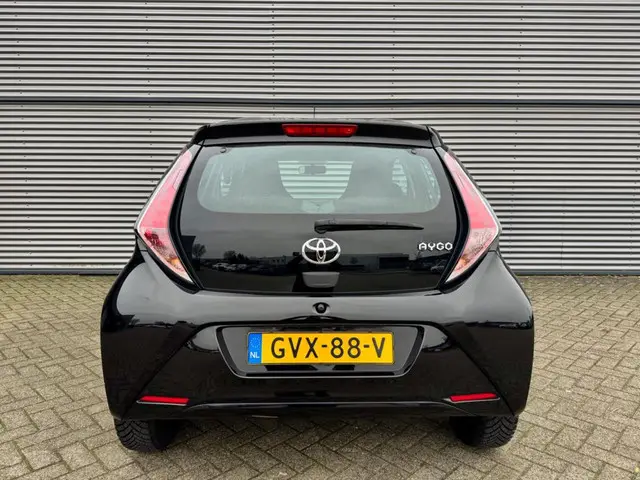 Toyota Aygo 1.0 VVT-i x-now 2016 Benzine 4