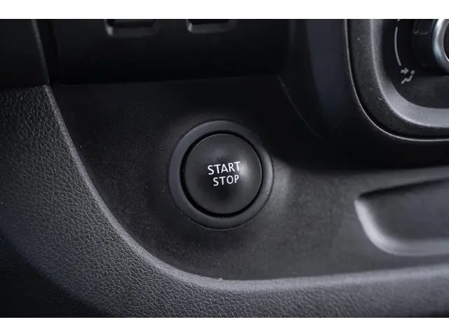 Renault Trafic 2.0 dCi 120pk L2H1 Airco, 2021 Diesel 36