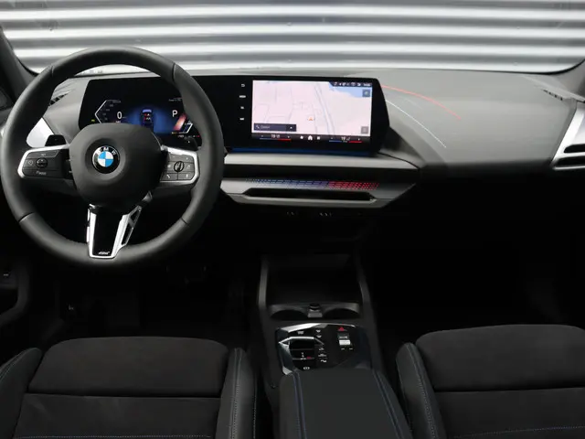 BMW 1 Serie 5-deurs 120 2025 Benzine 11