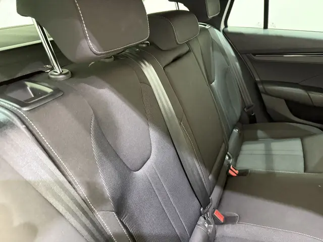 Škoda Octavia Combi 1.0 TSI MHEV Sport Aut7 2021 Benzine 28
