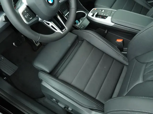 BMW X1 xDrive23i 2026 Benzine 13