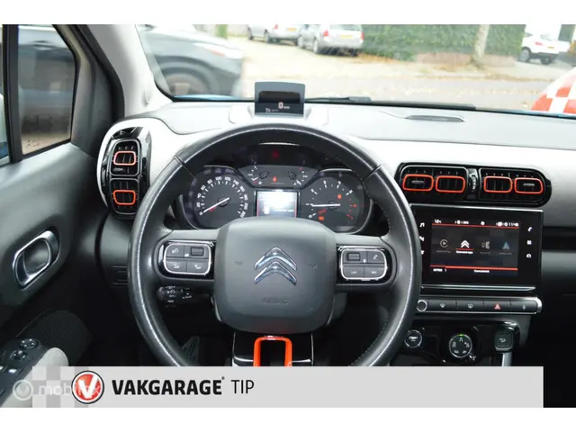 Citroën C3 Aircross 1.2 PureTech S&S Shine 2018 Benzine 13