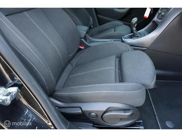 Opel Astra Sports Tourer 1.4 Turbo Business + 2015 Benzine 24