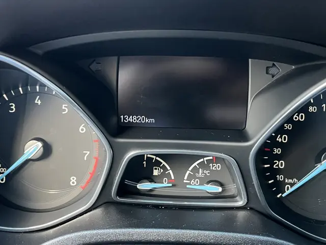 Ford Focus Wagon 1.0 Trend Edition *btw* 2015 Benzine 8