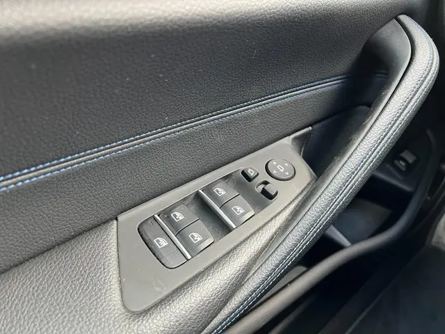 BMW 5 Serie Touring 525d High Executive 2018 Diesel 17