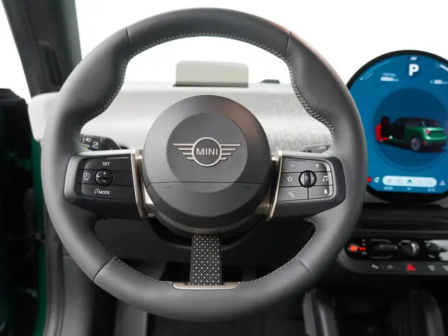MINI 3-Deurs Cooper E Favoured + M-pakket 2025 Elektrisch 7