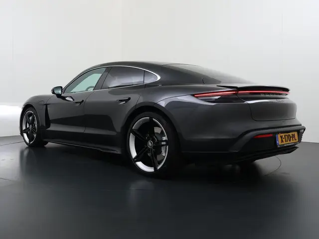Porsche Taycan Performance 84 kWh 2024 Elektrisch 6