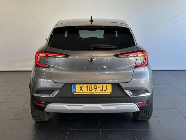 Renault Captur 1.0 TCe 90 techno 2023 Benzine 6