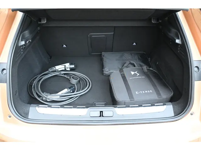 DS DS 4 E-Tense Rivoli Cross 2022 Hybride Benzine 16