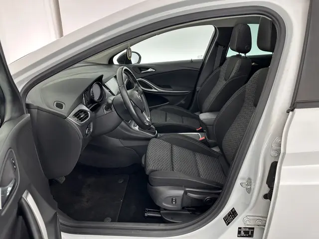 Opel Astra 1.6 CDTI Online Edition 2017 Diesel 8