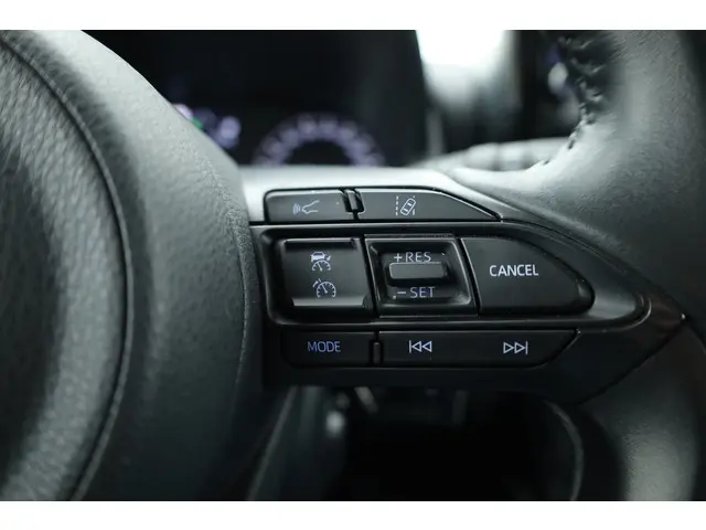 Toyota Yaris 1.5 Hybrid Active 2022 Hybride Benzine 17