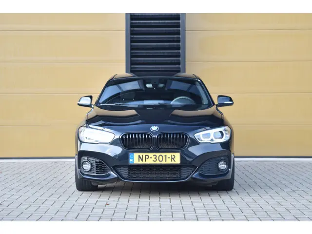 BMW 1 Serie 118i Executive 2017 Benzine 6