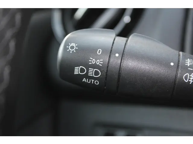 Renault Clio Estate 0.9 TCe Limited 2020 Benzine 31