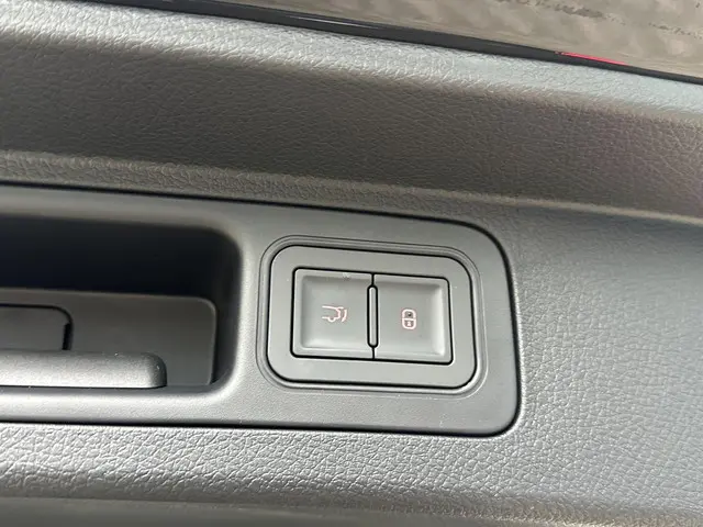 BYD SEAL U 1.5 DM-i FWD Boost 2025 Hybride Benzine 5