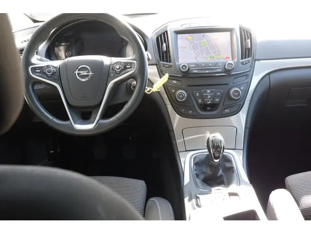 Opel Insignia Sports Tourer 1.6 T Business+ 2014 Benzine 19