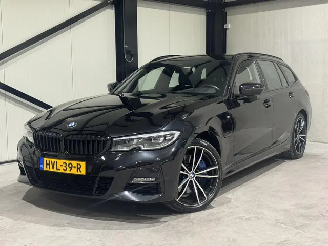 BMW 3 Serie Touring 330e M-Sport 2021 Hybride Benzine 26