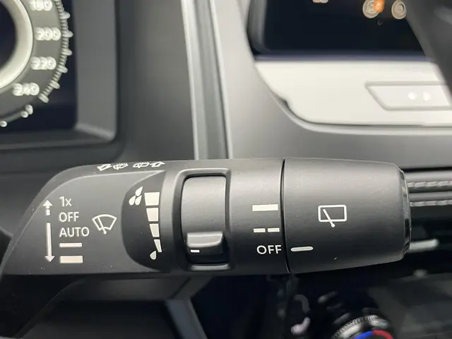 Nissan QASHQAI 1.5 e-Power N-Connecta 2025 Benzine 32