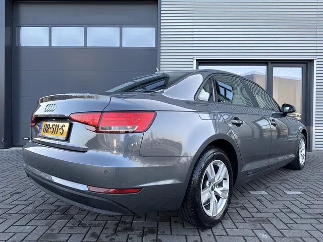 Audi A4 Limousine 1.4 TFSI Pro Line 2016 Benzine 34