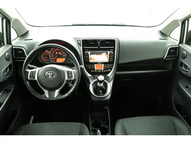 Toyota Verso-S 1.3 VVT-i Trend 2015 Benzine 4