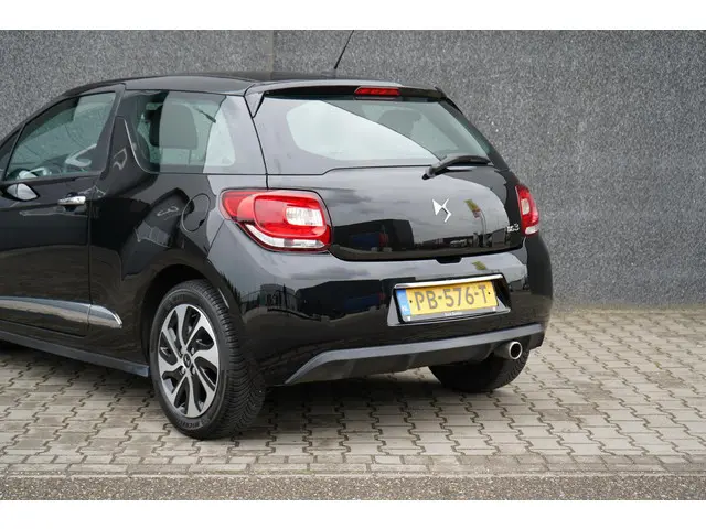 Citroën DS3 1.2 PureTech Chic 2017 Benzine 4