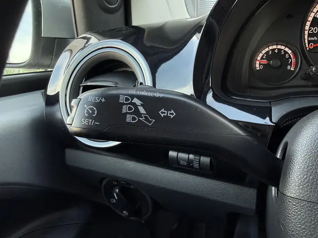 Volkswagen up! 1.0 move up! BlueMotion 2013 Benzine 11