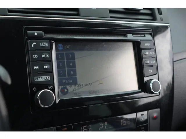 Nissan Pulsar 1.2 DIG-T Connect Edition 2015 Benzine 28