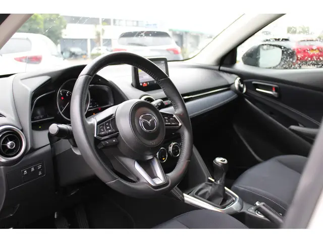 Mazda 2 1.5 Skyactiv-G Luxury 2020 Benzine 10