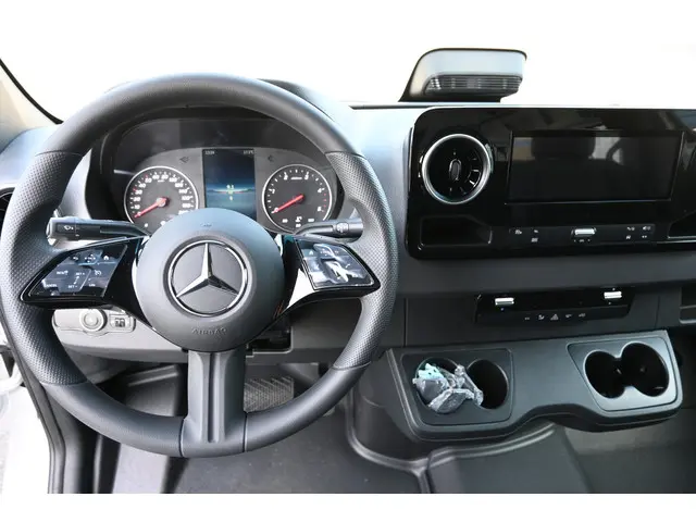 Mercedes-Benz Sprinter 317 CDI DC L3H2 Pro 2024 Diesel 11