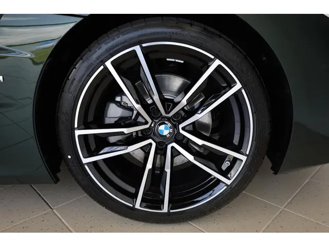 BMW Z4 sDrive20i Roadster 2025 Benzine 9