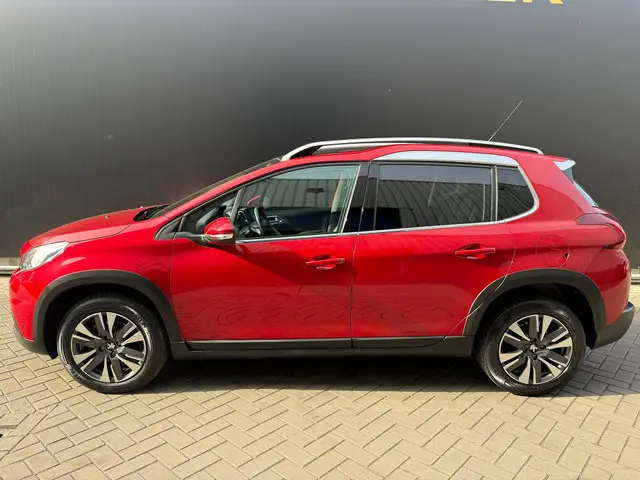 Peugeot 2008 1.2 PureTech Allure 2018 Benzine 4
