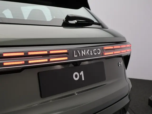 Lynk & Co 01 1.5 Core 2025 Hybride Benzine 8