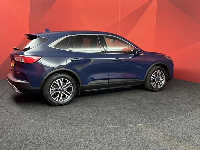 Ford Kuga 2.5 PHEV Titanium X 2021 Hybride Benzine 19