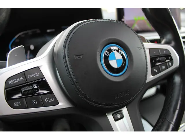 BMW X3 xDrive30e High Executive 2022 Hybride Benzine 24