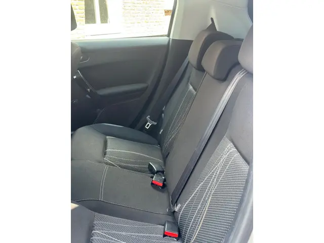 Peugeot 208 1.2 VTi Envy Cruise - Navi - BT 2013 Benzine 13