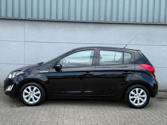 Hyundai i20 1.2i i-86PK Airco|Navigatie|Led!!! 2014 Benzine 6