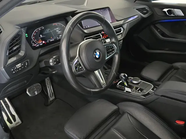 BMW 1 Serie 118i High Executive Edition 2019 Benzine 4